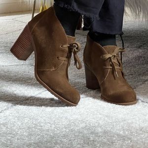 Cute booties 🤎💛